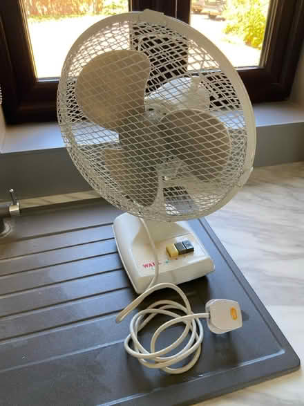 Photo of free Small desk top fan (Bicester Fringford OX27) #1