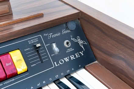 Photo of free Electric Organ (Chester CH3) #2