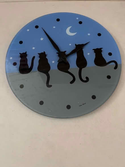 Photo of free Cat wall clock (Apsley HP3) #1