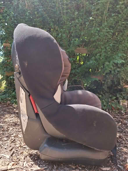 Photo of free Car seat for up to 15Kg (Shinfield RG2) #2