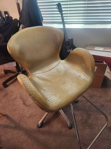 Photo of free Gold salon style chair (Near Magnolia Park) #1