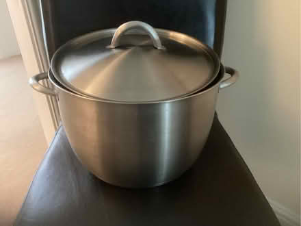 Photo of free Cooking pot (Top Amersham HP6) #1