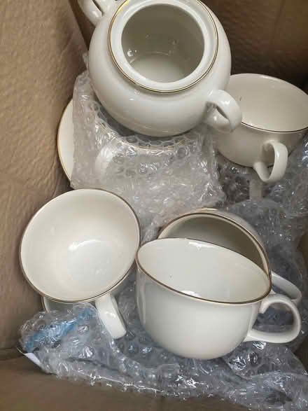 Photo of free Kitchen stuff (Crosspool S10) #2