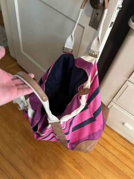 Photo of free Pink duffel bag (Near Union Square) #2