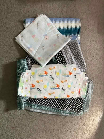 Photo of free Pieces of fabric (Ware SG12) #1