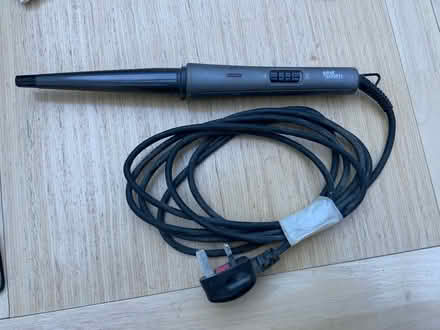 Photo of free Curling wand (Joy’s Green, GL17) #1