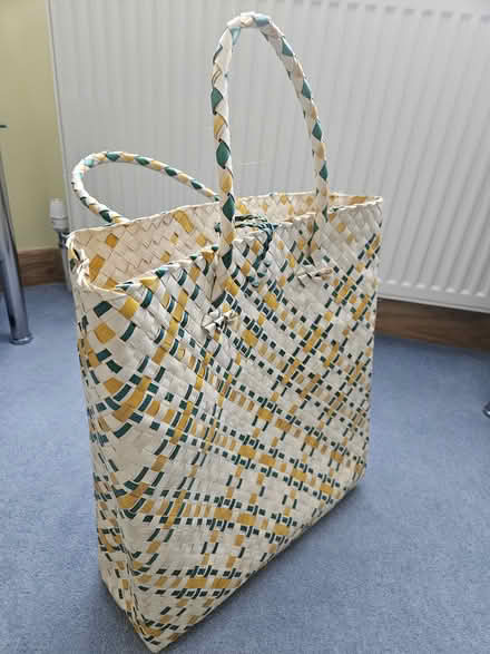 Photo of free Shopping bag (Welling DA16) #3