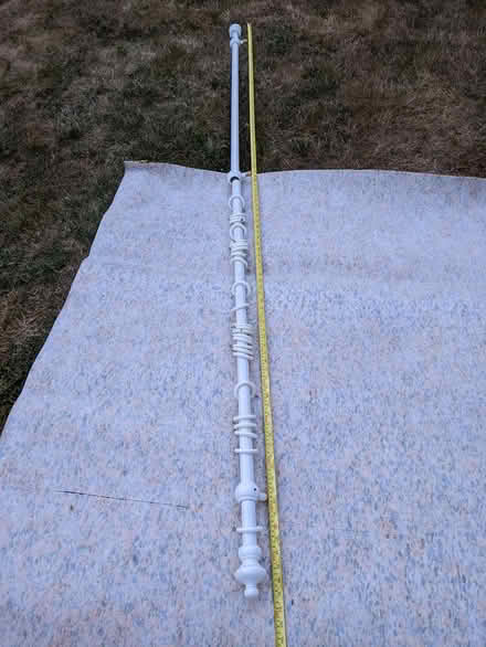 Photo of free Curtain pole and rings (batchworth HA6) #3