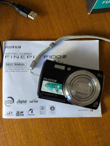 Photo of free Fujifilm Finepix digital camera (Clock House area, BR3) #2