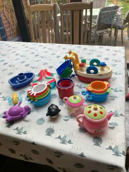 Photo of free Bath toys (Wimbledon SW19 8) #1