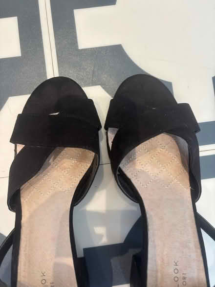 Photo of free Size 7 black sandals (Balham, SW12) #3