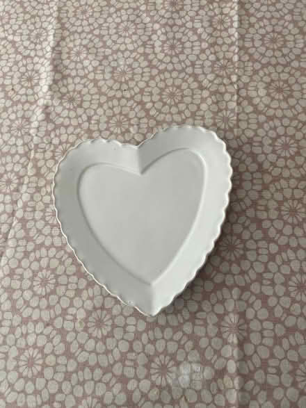 Photo of free Heart shaped plate (Newtown SG16) #1