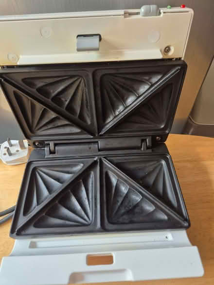 Photo of free Breville sandwich toaster (Little Harrowden NN9) #3