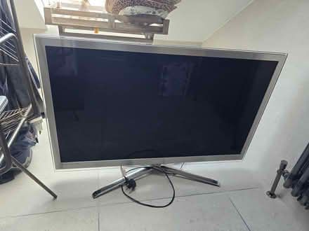 Photo of free Samsung TV (Earlsfield SW18) #1