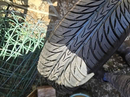Photo of free Car Tyre (GU9 9e) #2