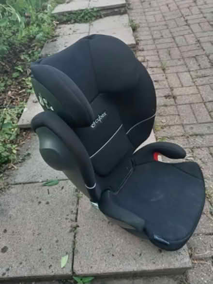 Photo of free Child's car seat (Caldy Valley CH3) #2