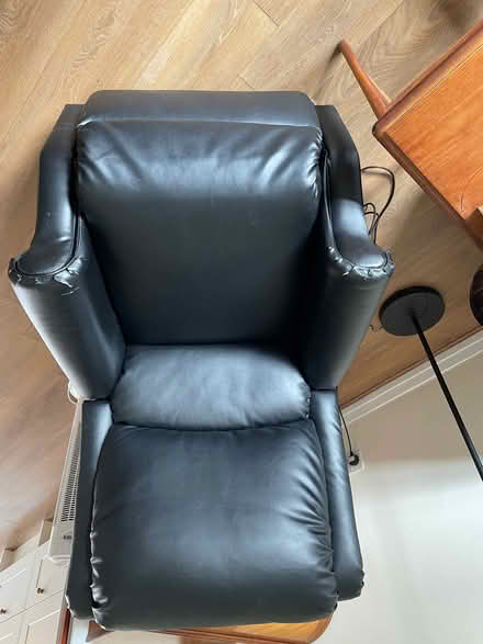 Photo of free Riser Recliner Chair (Oakfield SG4) #3