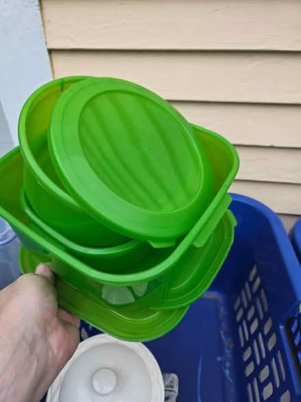 Photo of free Misc kitchen containers (Near cushmans corner) #3
