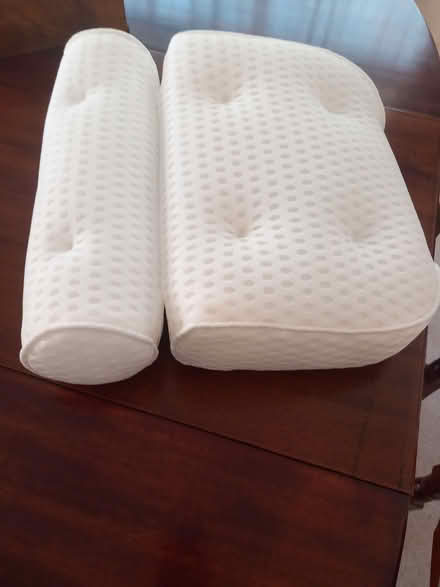 Photo of free Bath pillow (Saltdean BN2) #1