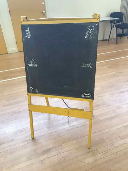 Photo of free Child's blackboard (Charlbury OX7) #1