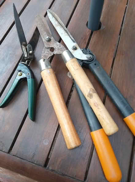 Photo of free 3 Pairs Of Shears (DA11) #1