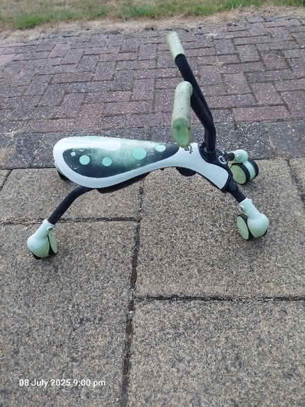 Photo of free Scramble Bug. Similar to a scuttle bug (Twyford RG10) #2