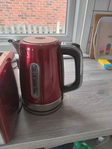 Photo of free Logik Kettle + 4slice toaster (Stannington, S6) #1