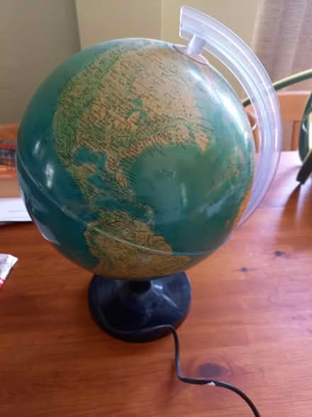 Photo of free Globe lamp (Mottingham) #1