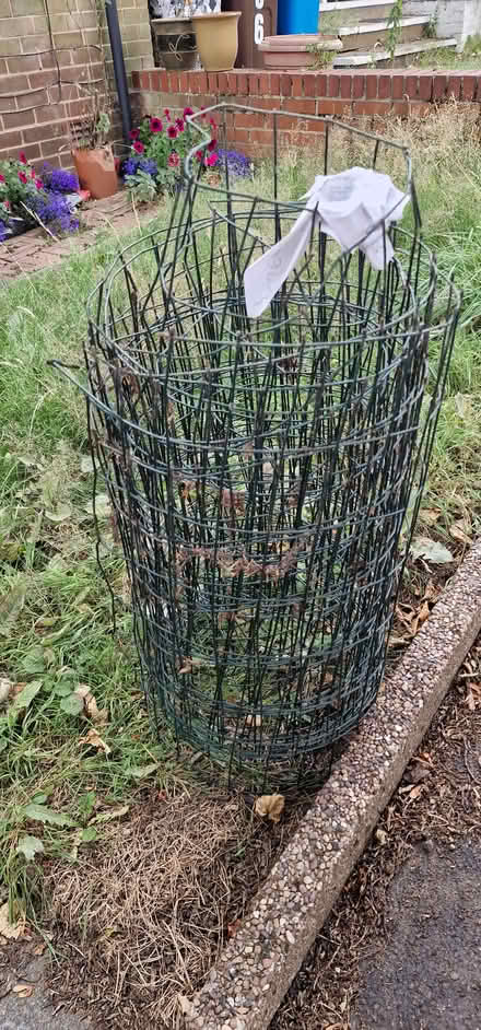 Photo of free Wire netting 4m + used (Lowedges S8) #2