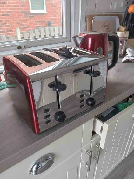 Photo of free Logik Kettle + 4slice toaster (Stannington, S6) #2