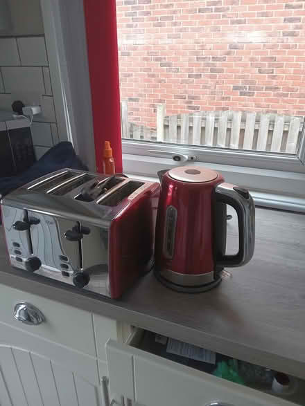 Photo of free Logik Kettle + 4slice toaster (Stannington, S6) #3