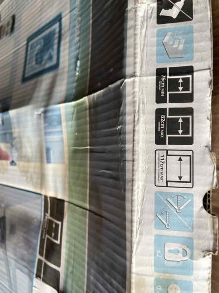 Photo of free Lindam child gate (Wokingham, RG41) #2