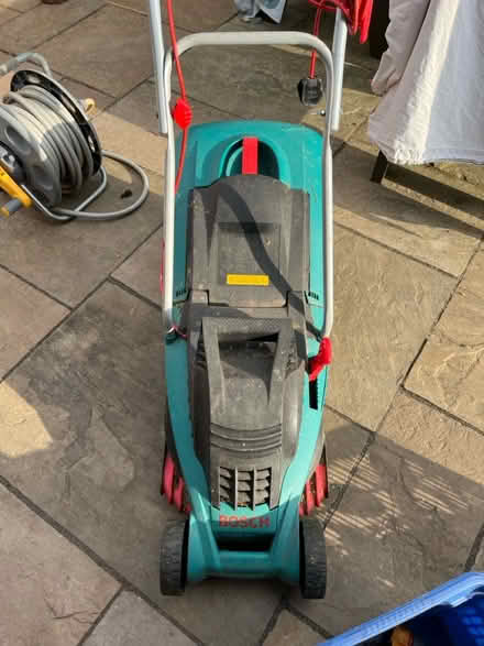 Photo of free Lawn mover (Dunstable LU6) #2