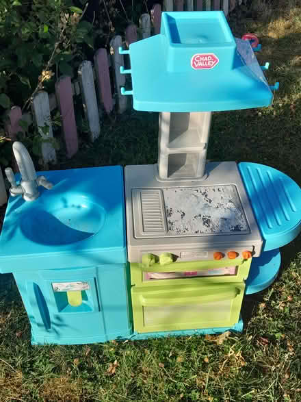 Photo of free Old child's kitchen (B92 Olton) #2
