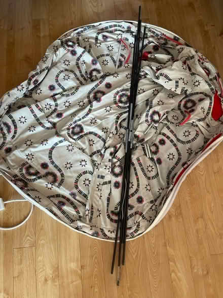 Photo of free Kids play tent (Cambridge Heath, E2) #2