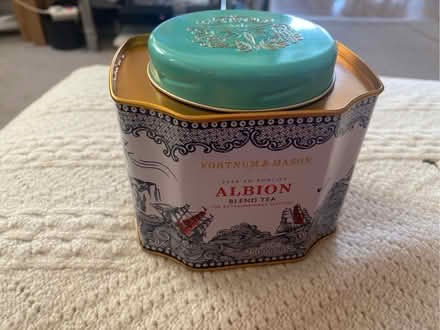 Photo of free Empty Fortnum & Mason tea tin (Hersham KT12) #1