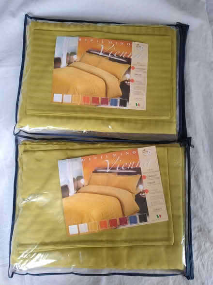 Photo of free 2 singles duvet sets (Victoria SW1V) #1