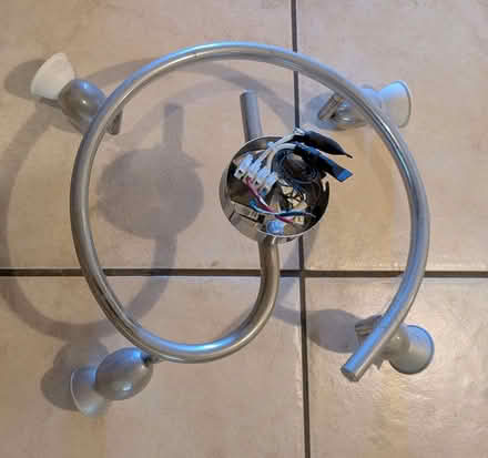 Photo of free 5 GU10 LED bulbs and light fitting (Barnard's Green WR14) #1