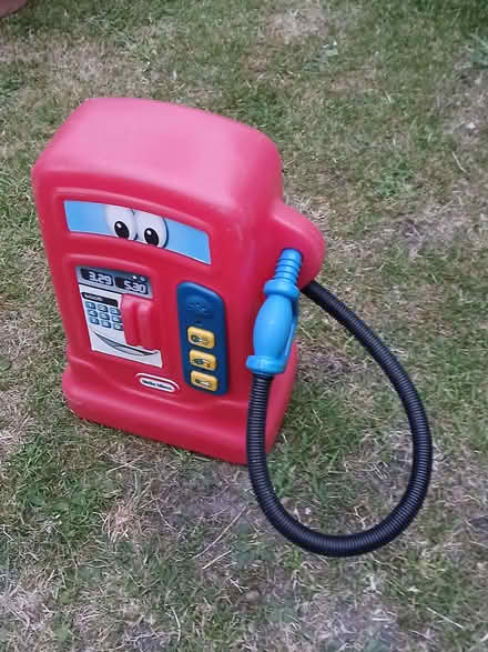 Photo of free Little Tikes - Child's Toy Petrol Pump (Leytonstone E11) #1