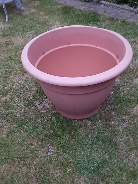 Photo of free Large Plastic Plant Pot 66cm (26") diameter (Leytonstone E11) #1