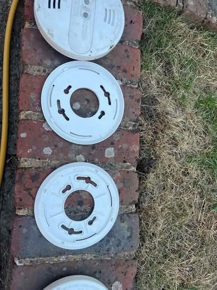 Photo of free 2 Fire alarms (Shooters Hill SE18) #2