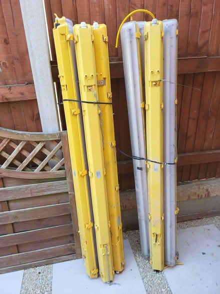 Photo of free 110v 5ft baton Site Lights. (Cashes Green GL5) #1