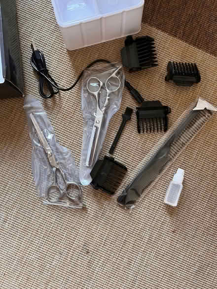 Photo of free Barber's scissors and trimming blades (Torbrex FK7) #1