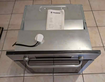 Photo of free Built-In Single Oven (Barnard's Green WR14) #2