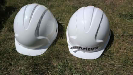 Photo of free White hard hats x10 (South Tonbridge TN9) #1