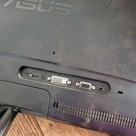 Photo of free Asus screen 24" (Warlingham CR6) #3