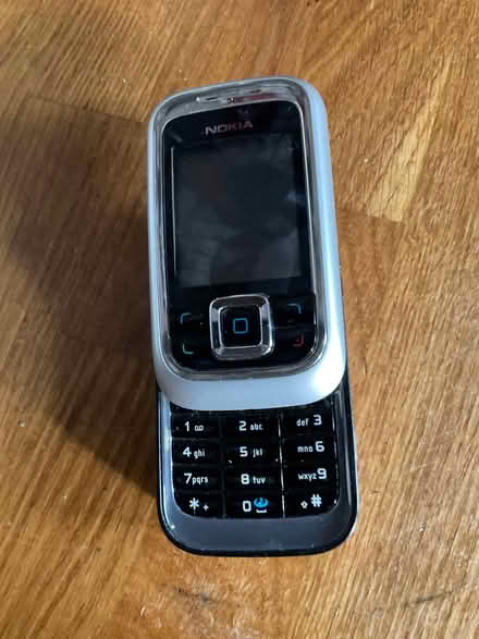 Photo of free Nokia 6111 Phone (CT1) #1