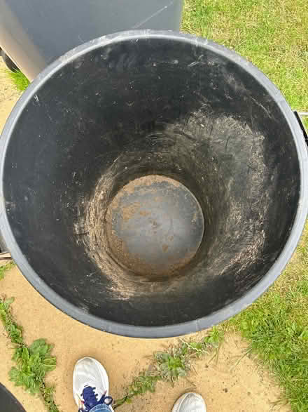 Photo of free Dustbin (Kettering NN15) #3