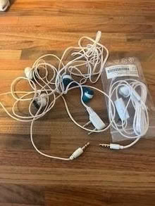 Photo of free headphones (Westerhope) #1