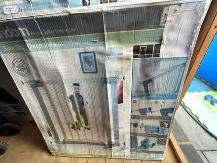 Photo of free Lindam child gate (Wokingham, RG41) #3